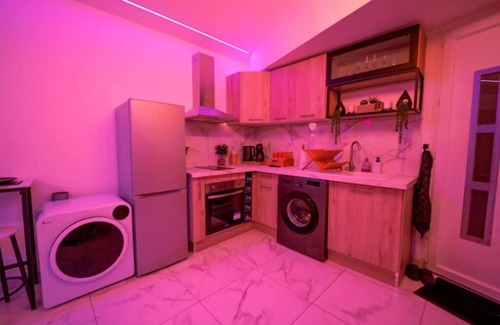 Etampes-sur-Marne Apartment | Salle D'amour L'elixird'amour