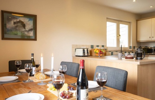 Carrbridge Cottage | Salmon Run Lodge - a lodge that sleeps 6 guests in 3 bedrooms