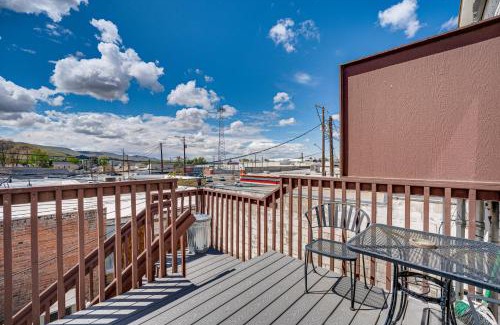 Prosser Apartment | Saloon-Style Prosser Loft in WA Wine Country!