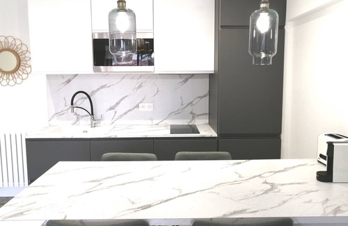 Juan-les-Pins Apartment | Salsa studio 30m2 separate sleeping area, quiet and seaside 4 stars NEW