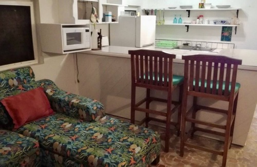 Balfour Town Cottage | Salt Cay, 3 bed 2 bath, Modernized Salt Raker Home close to the sea
