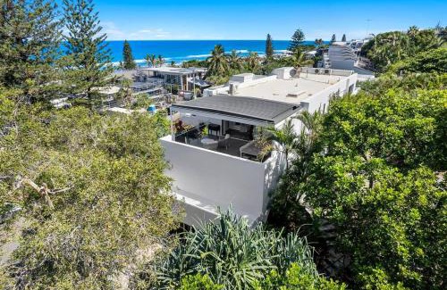 Sunshine Beach Apartment | Salt ~ Luxury ~ Location ~ Ocean Views