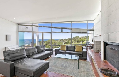 Jan Juc House | Saltwater oceanfront views with pool, Pet Friendly