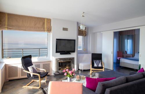 Neoi Epivates Apartment | Salty Breeze Beachfront Apartment-Premium Stay