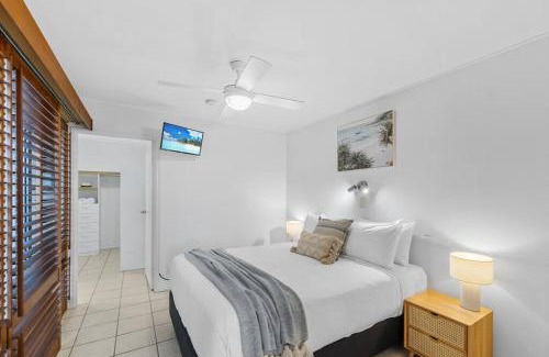 Marcoola Apartment | Salty Breeze - Rooftop Terrace & Jacuzzi