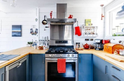 Terra Nova House | Salty By The Sea & Garden Shed - Upper Island Cove