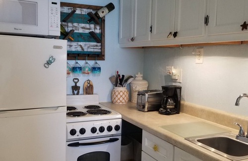 Bostwick Park Condo | Salty Kisses OCEANFRONT Daytona Beach studio condo