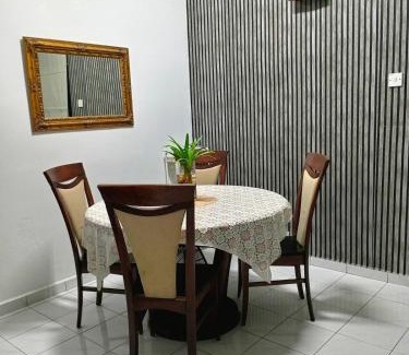 Hulu Langat House | Salza Homestay