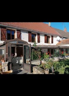 Chambon-sur-Voueize Bed & Breakfast | Sam Bott