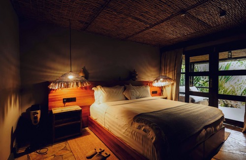 Kinigi Cabin | Sambora Kinigi