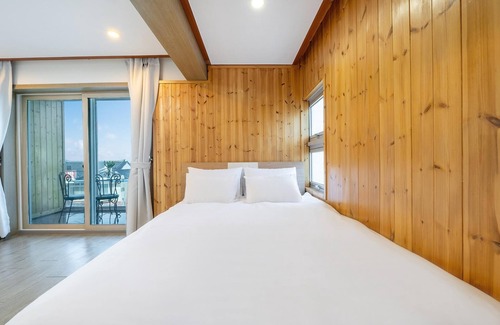 Samcheok House | Samcheok Jangho Sanho Pension