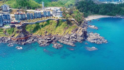 Samcheok House | Samcheok white romantic pension