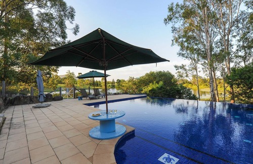 Mount Samson House | Samford Lakes - Midway Cottage