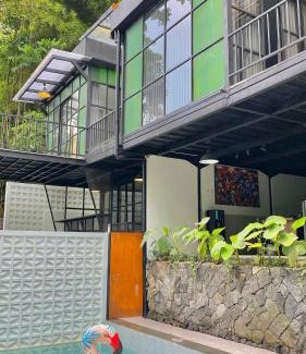 Depok Villa | Sampai Villa Ruang Tepi