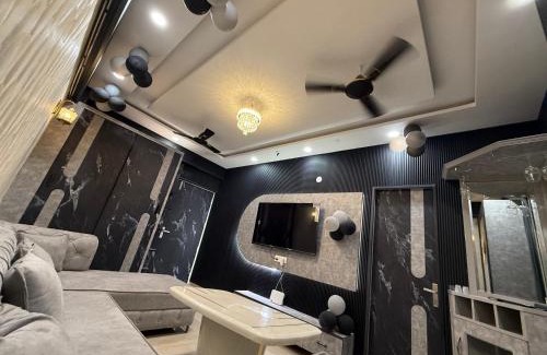 Karnal Apartment | Sams Luxe Homestay