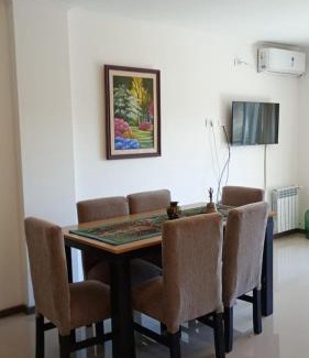 La Falda Apartment | Samsara La Falda- Depto con con cochera cubierta-piscina -AC-calefaccion-SUM-vistas a las montañas-WIFI-a 100 mts de Av principal