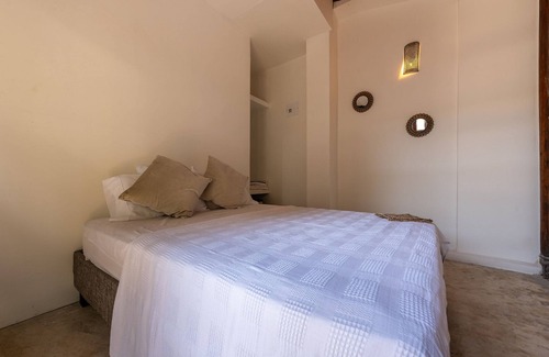 Bocachica Cabin | Samsara Room /Pool/Wifi/Near Ocean