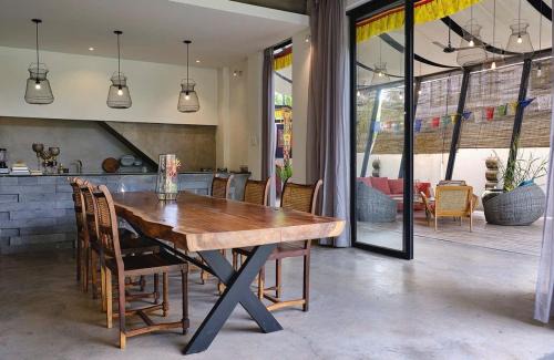 Thuan An House | Samten Saigon River Retreat