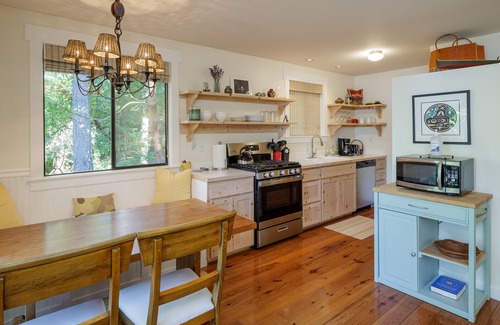 Roche Harbor Cottage | San Juan Island, Captains Cottage #101