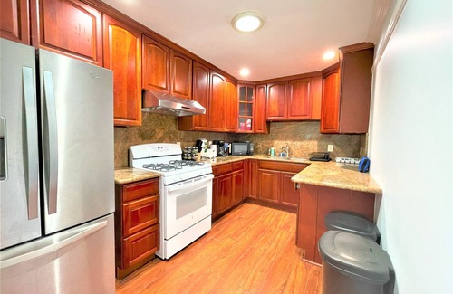 Ashland House | San Lorenzo Great location near BayFair 5Br Coze home/Greatviews