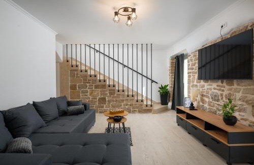 Tinjan Villa | San Rocco