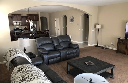 Copper Basin House | San Tan Valley home with private pool