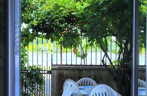 Saint-Satur House | Sancerre: Lovely furnished house renovated in 2025 with full view of the Loire Valley