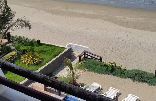 Puerto Cayo Hotel | Sanctuary Puerto Cayo Lodge