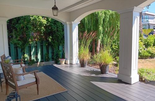 White Rock Bed & Breakfast | Sand and Salt Bed & Breakfast