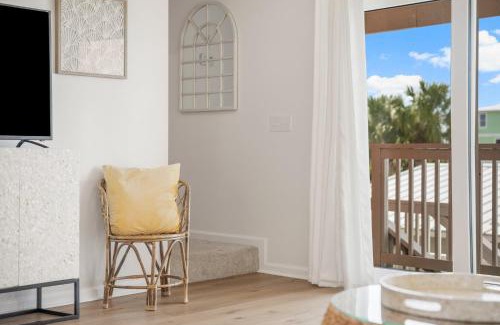Mexico Beach House | Sand Buckets Unit C, Ocean View Beach Townhouse
