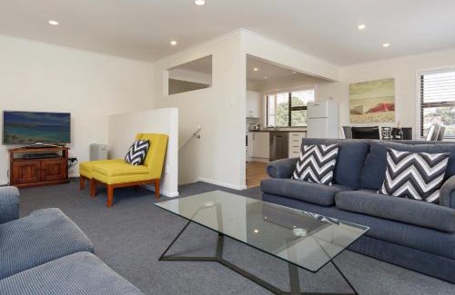 Mount Maunganui House | Sand Castles - Mount Maunganui Holiday Home