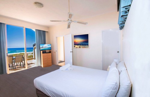 Currumbin Hotel | Sand Castles on Currumbin Beach