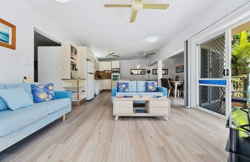 Clifton Beach Apartment | Sand Cay Beachfront Apartment 1 - 2 Bedrooms