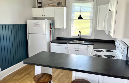 Cherry Valley Cottage | Sandbanks Cottage Resort Villa in Prince Edward County 23B