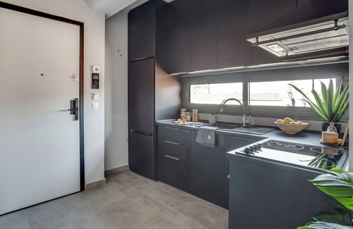 Thessaloniki Apartment | Sanders Old Port - Cozy 1-Bdr Apt with Balcony