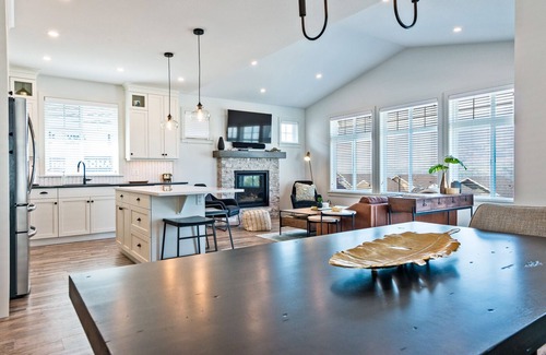 Okanagan-Similkameen House | Sandhill Perch - Views! Golf Cart & Boat Slip included.