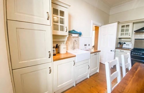 St. Andrews Cottage | Sandmill, Murray Park - a townhouse that sleeps 6 guests in 3 bedrooms