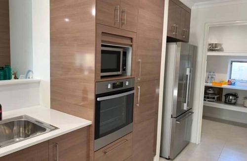 Wannanup House | Sandpiper Island Tranquil Waterfront Views & Jetty