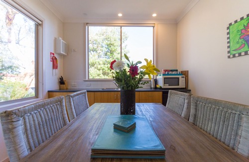 Apollo Bay Hotel | Sandpiper Motel Apollo Bay