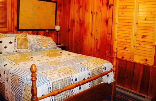 Chester Cottage | SANDY COVE COTTAGE / CHESTER / oceanfront / private beach and wharf / kayak