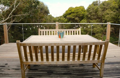 Surf Coast House | Sandy Gully - Free WiFi, Netflix and Walk To The Beach
