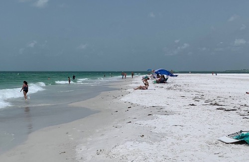 Holmes Beach Condo | Sandy Pointe II Holmes Beach