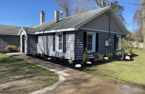Mannsville Cottage | Sandy Pond Waterfront W/Hot Tub, on Golf Course!