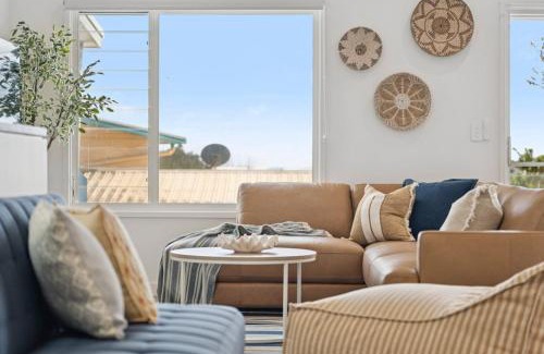 Woolgoolga Apartment | Sandy Toes - Walk to Beach, Pet Friendly, Stylish