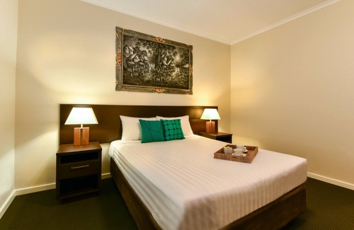 Redcliffe Hotel | Sanno Marracoonda Perth Airport Hotel