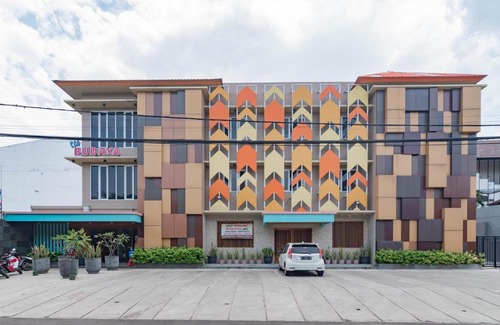 West Cirebon Hotel | Sans Hotel Budaya Cirebon