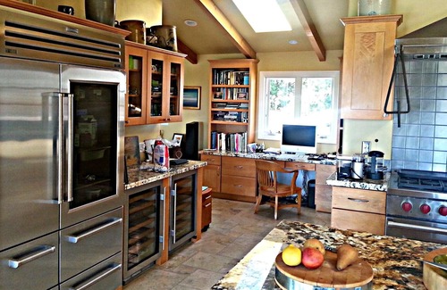 Goleta House | Santa Barbara Holiday Hill Ranch: Executive Home Sleeps 8