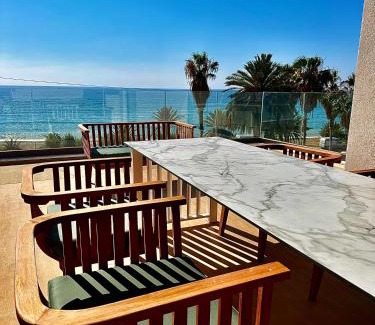 Argaka Villa | Santa Barbara Seafront villas w jacuzzi pool
