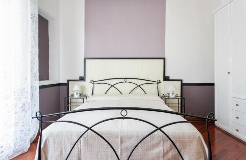 Albate Apartment | Santa Chiara Apartment by MyHomeInComo
