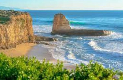 Eastside Santa Cruz House | Santa Cruz Style Beach retreat, 5min walk to beach